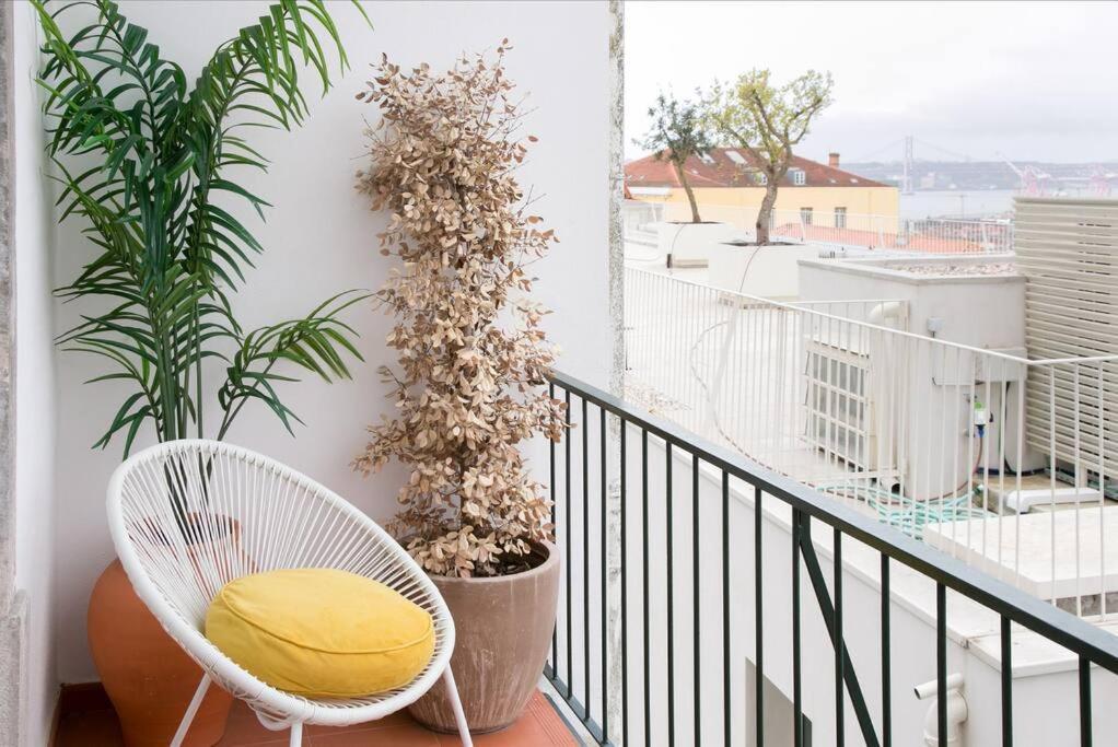 ליסבון Principe Real Beautiful View 3 Bedrooms Flat! מראה חיצוני תמונה